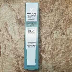 it cosmetics Bye Bye Foundation in medium